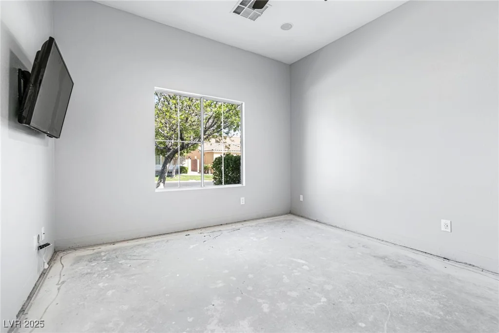 10077 Clifton Forge, Las Vegas, NV 89148
