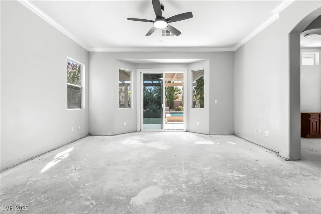 10077 Clifton Forge, Las Vegas, NV 89148