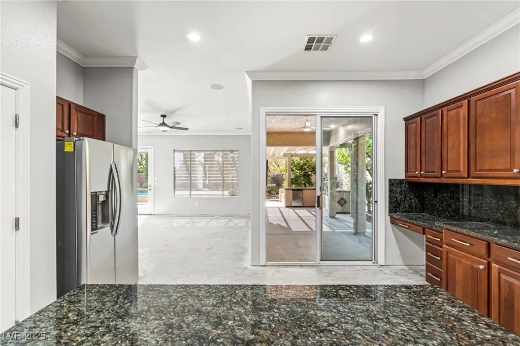 10077 Clifton Forge, Las Vegas, NV 89148