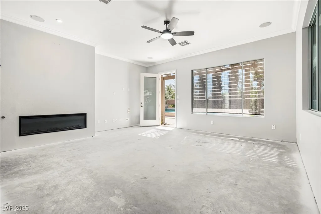 10077 Clifton Forge, Las Vegas, NV 89148