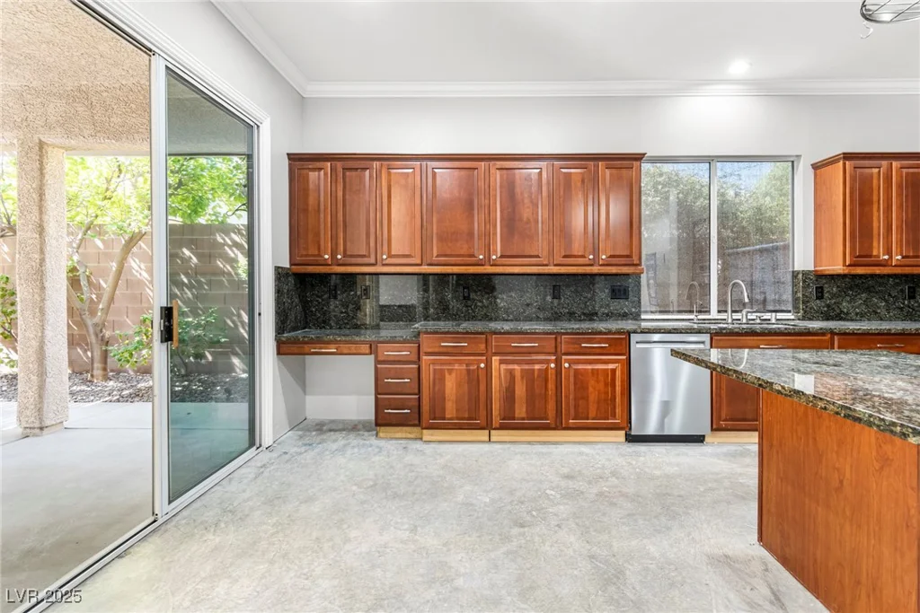 10077 Clifton Forge, Las Vegas, NV 89148