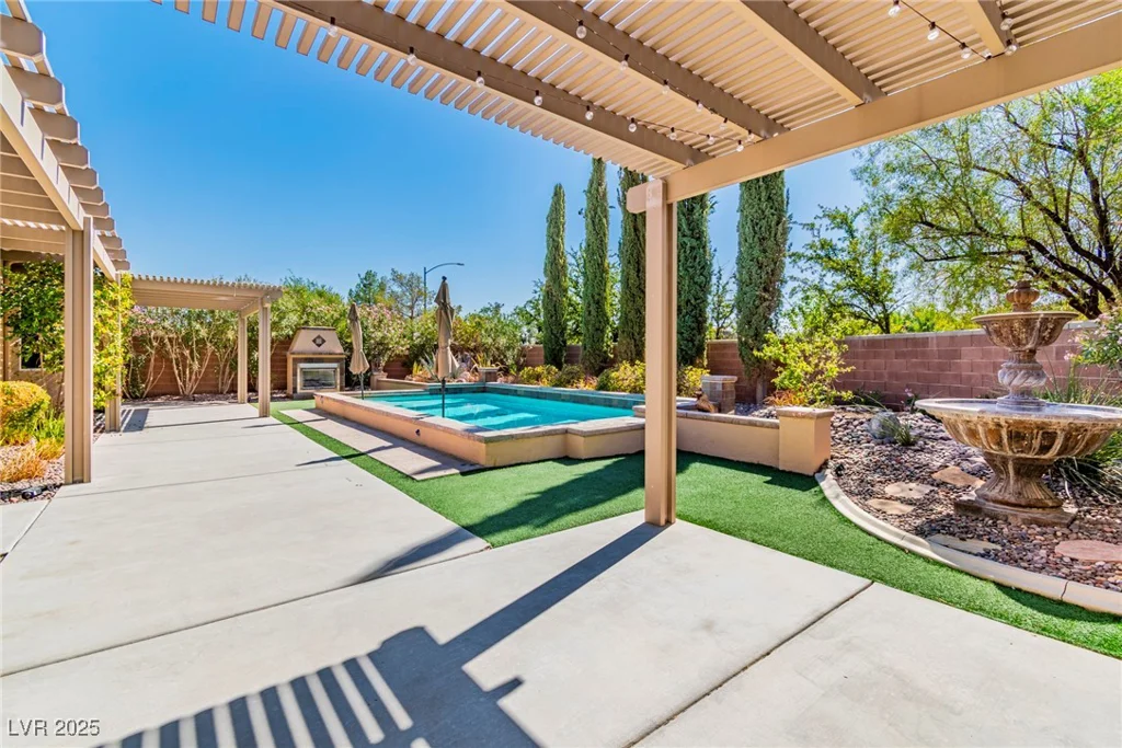 10077 Clifton Forge, Las Vegas, NV 89148