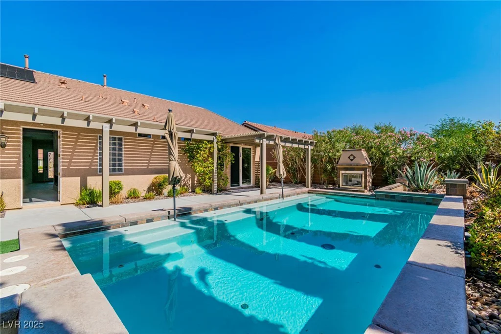 10077 Clifton Forge, Las Vegas, NV 89148
