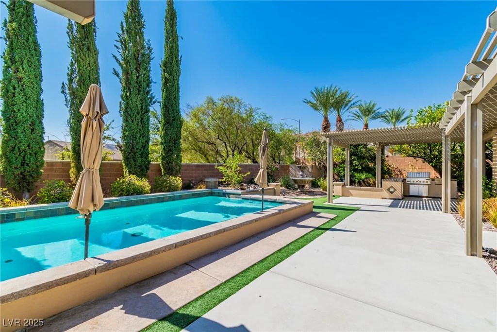 10077 Clifton Forge, Las Vegas, NV 89148