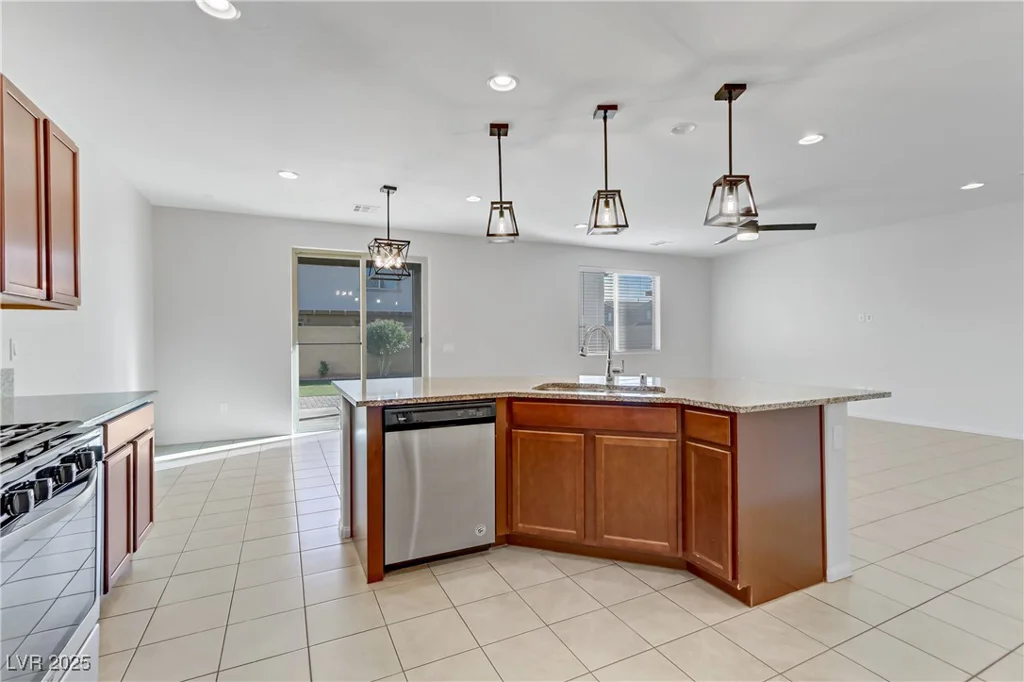 5612 Hill Cliff, North Las Vegas, NV 89031