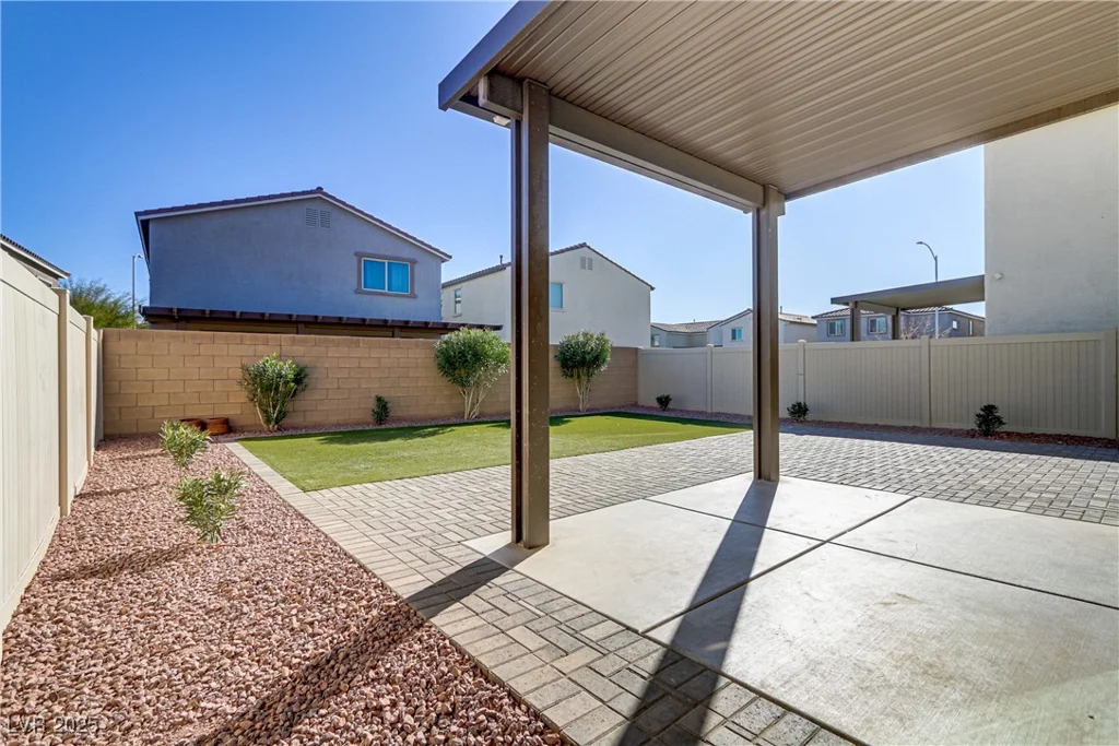 5612 Hill Cliff, North Las Vegas, NV 89031