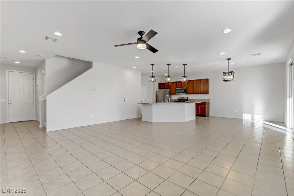 5612 Hill Cliff, North Las Vegas, NV 89031