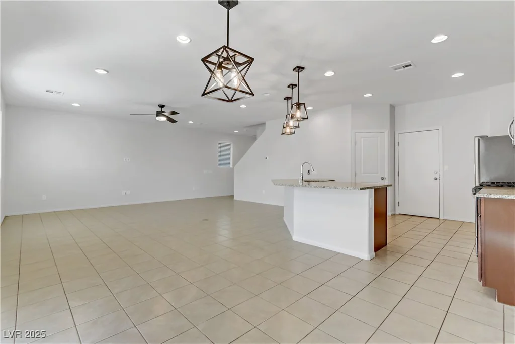 5612 Hill Cliff, North Las Vegas, NV 89031