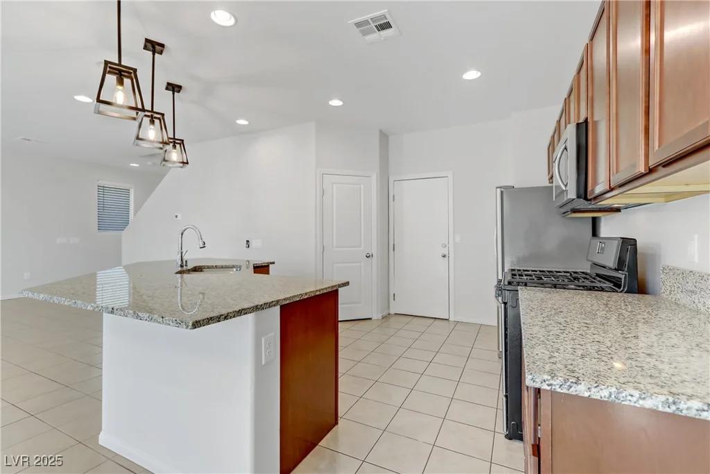 5612 Hill Cliff, North Las Vegas, NV 89031