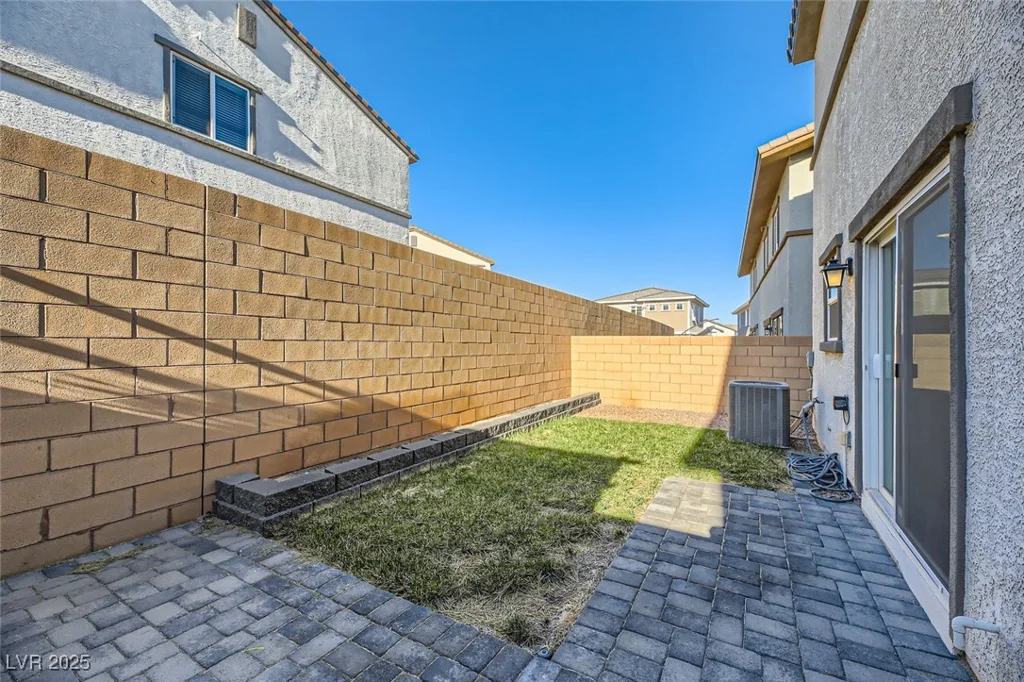 340 Silva, Henderson, NV 89011