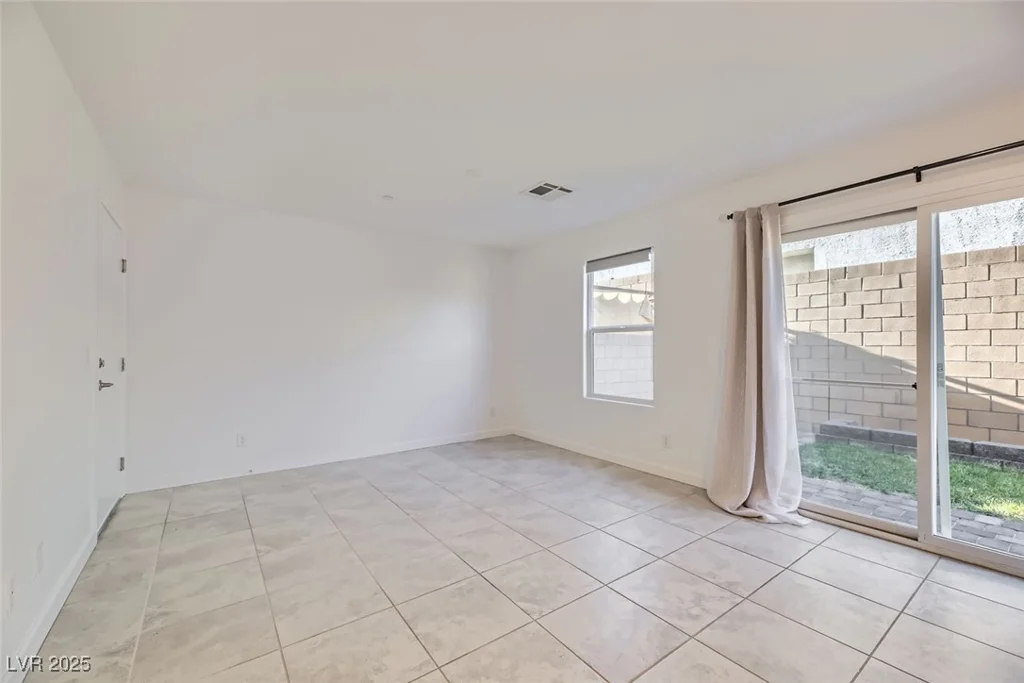 340 Silva, Henderson, NV 89011