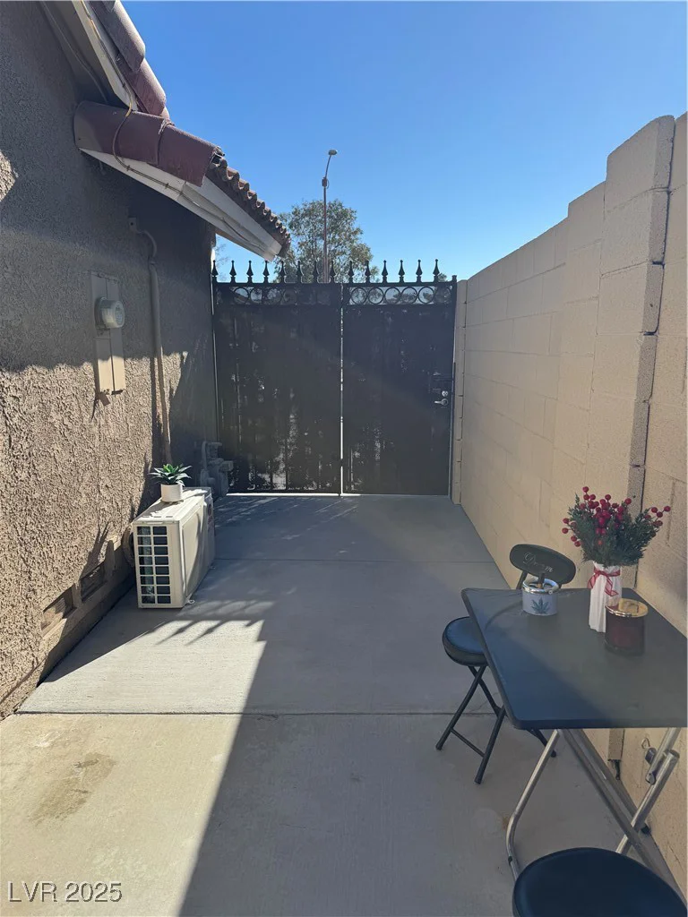 3332 Terra Bella, Las Vegas, NV 89108