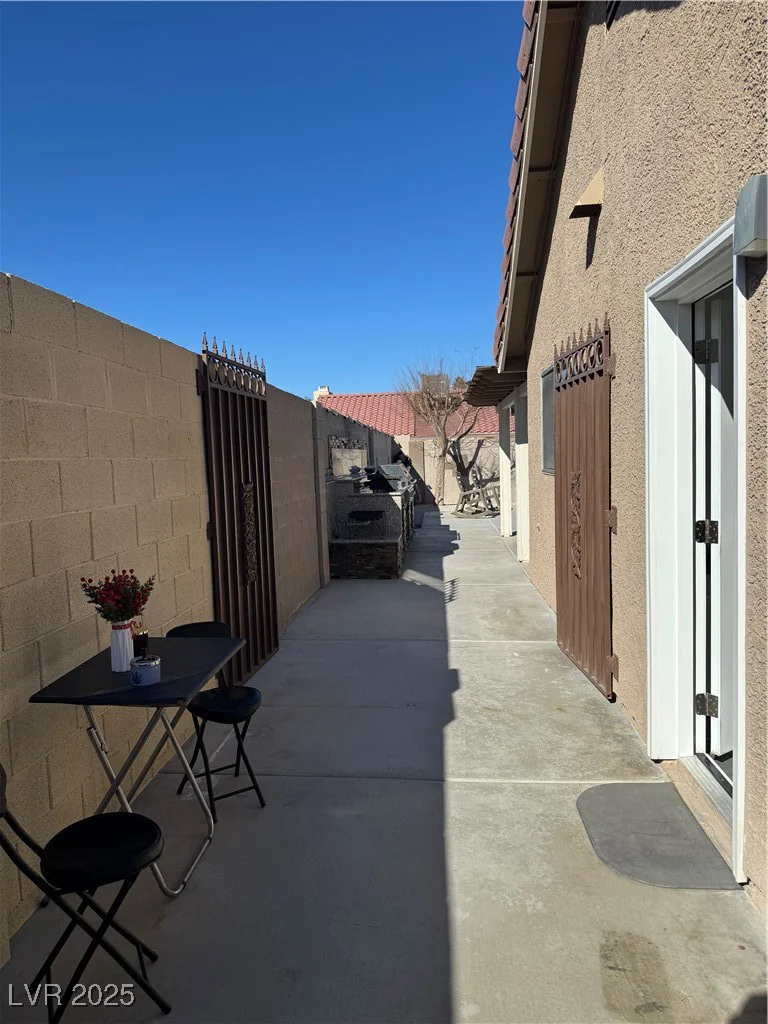 3332 Terra Bella, Las Vegas, NV 89108