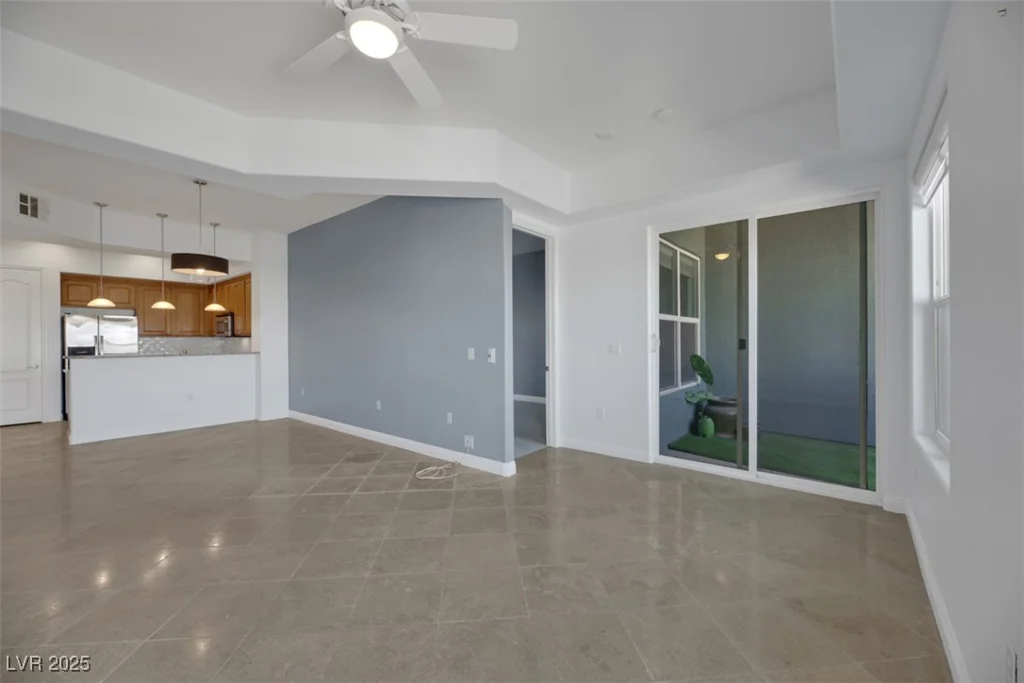 38 Serene, Las Vegas, NV 89123