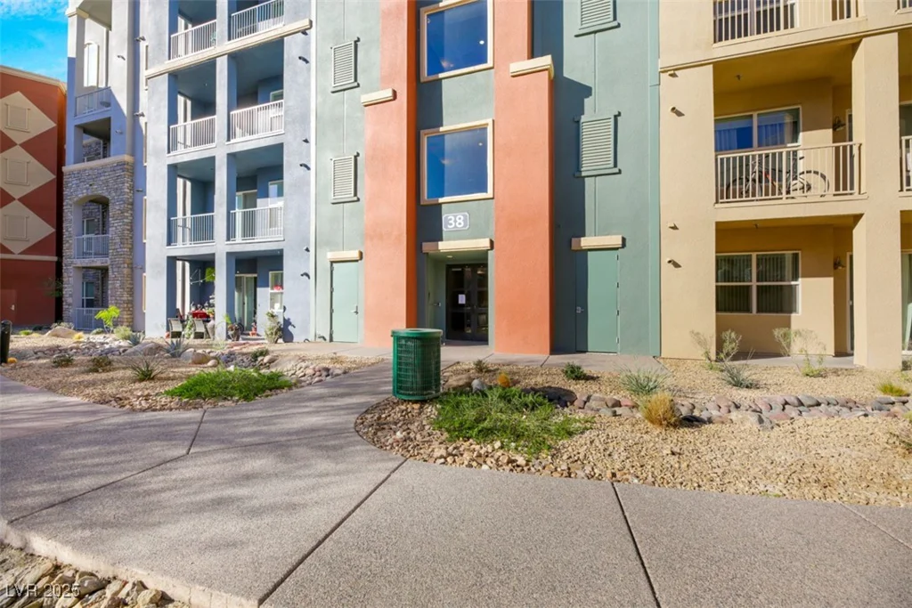 38 Serene, Las Vegas, NV 89123