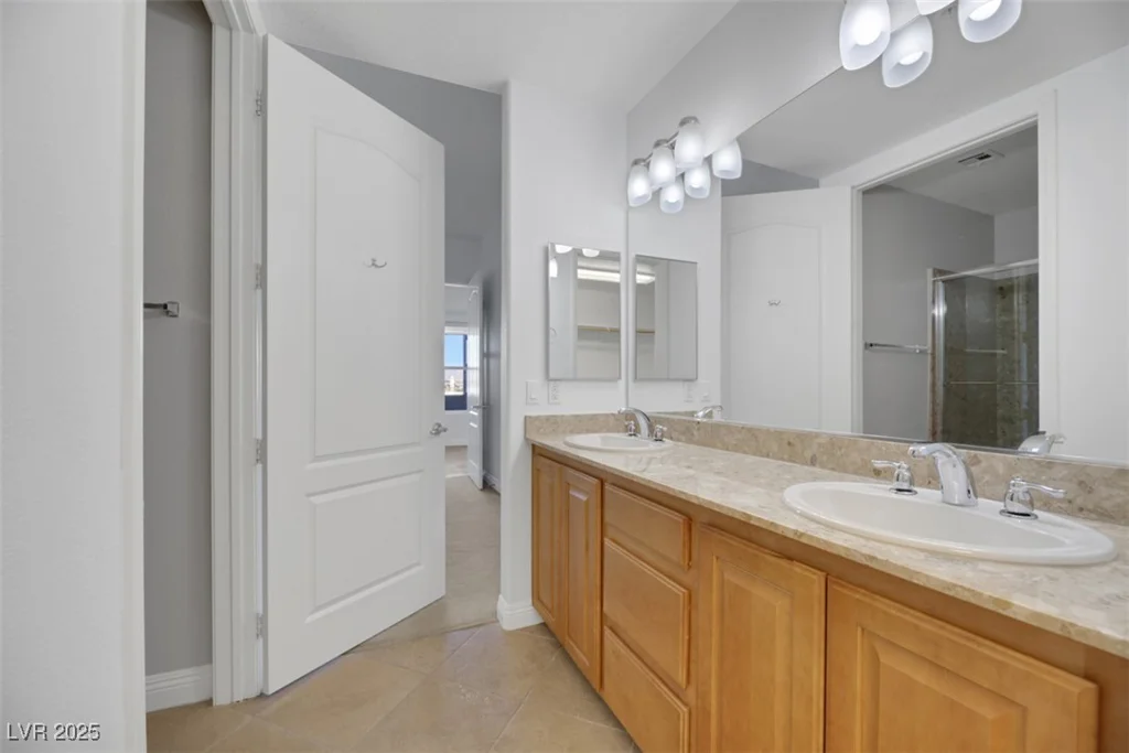38 Serene, Las Vegas, NV 89123