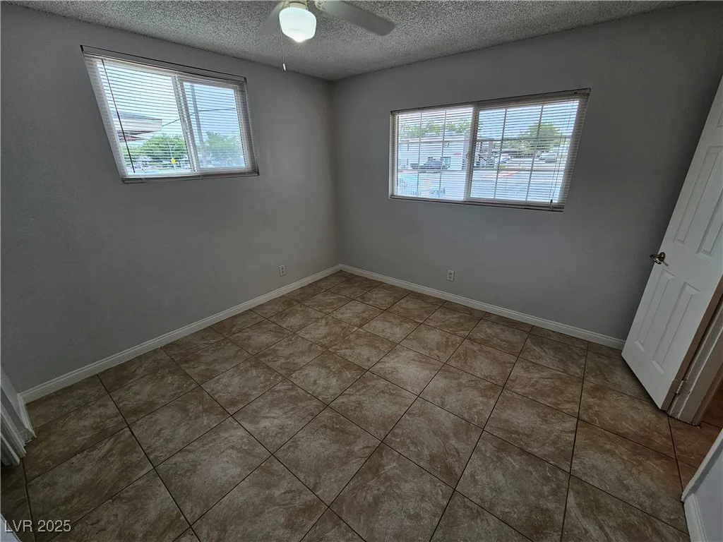 2208 Washington, Las Vegas, NV 89106