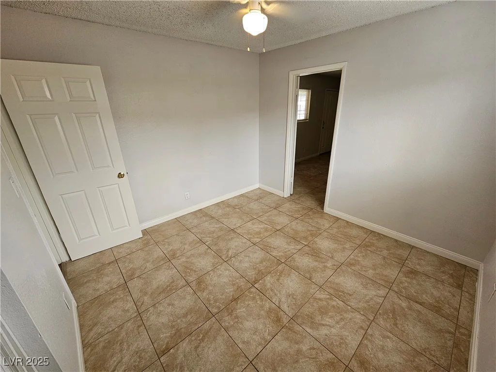 2208 Washington, Las Vegas, NV 89106