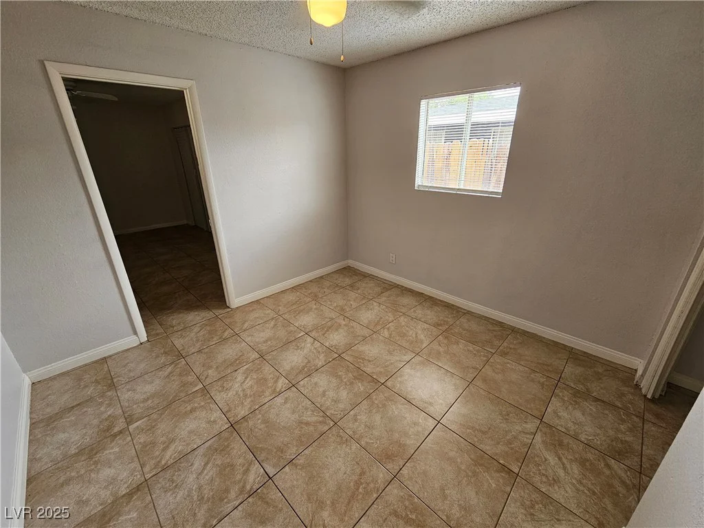 2208 Washington, Las Vegas, NV 89106