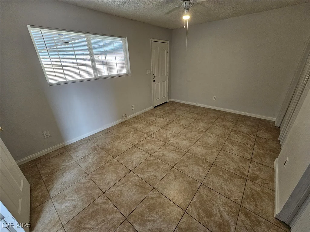 2208 Washington, Las Vegas, NV 89106
