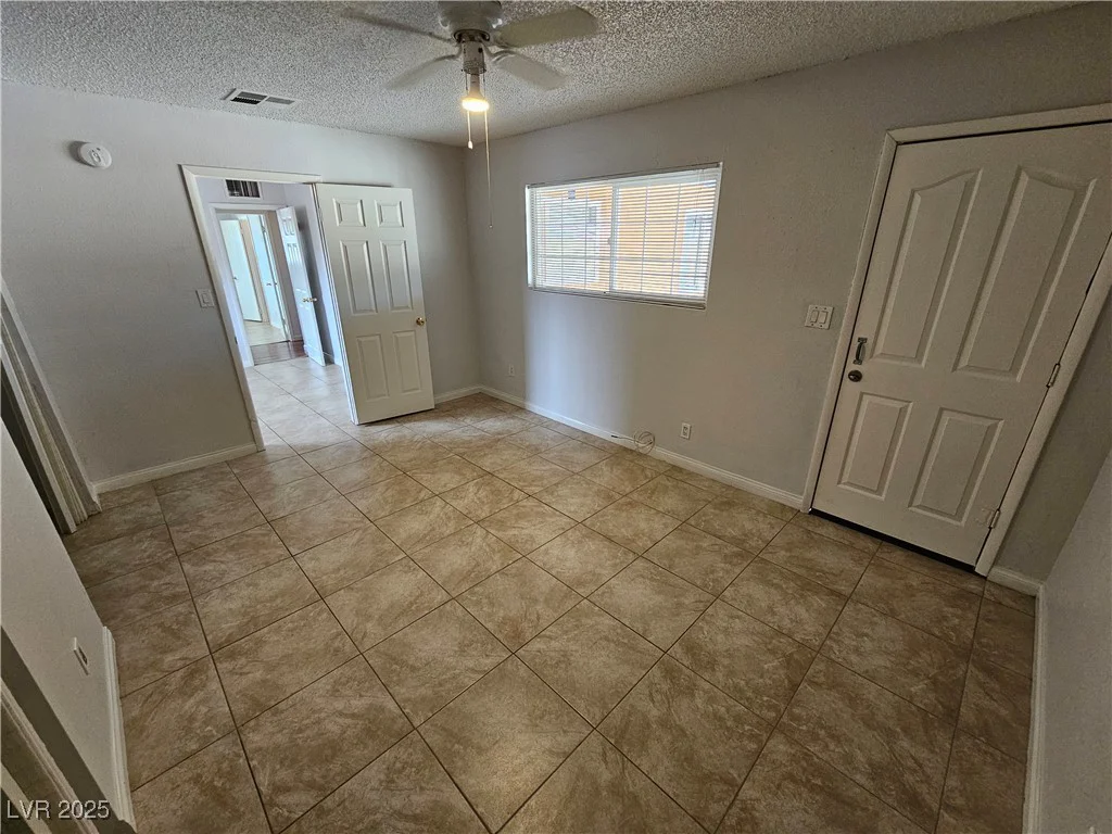 2208 Washington, Las Vegas, NV 89106