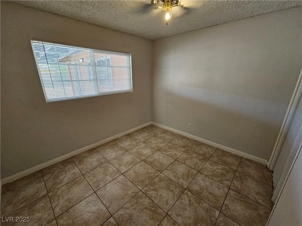 2208 Washington, Las Vegas, NV 89106