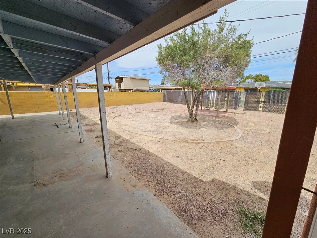 2208 Washington, Las Vegas, NV 89106