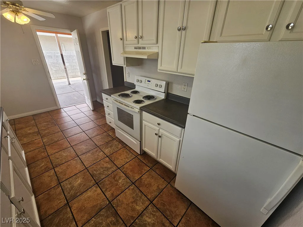 2208 Washington, Las Vegas, NV 89106