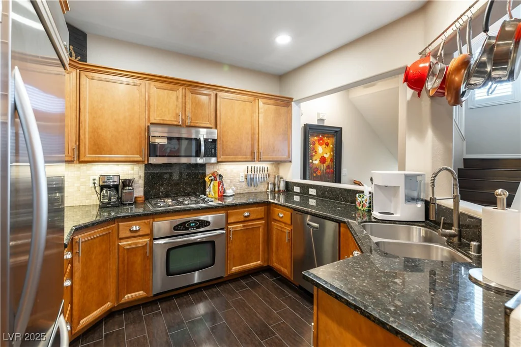 1511 Plaza Centre, Las Vegas, NV 89135