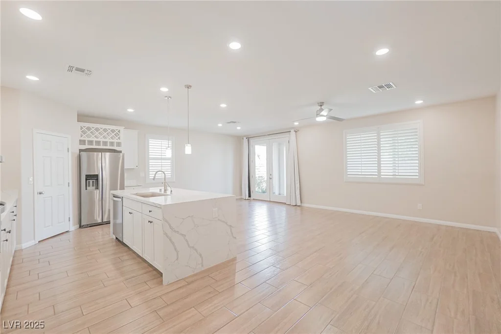 10718 Glowing Dawn, Las Vegas, NV 89135