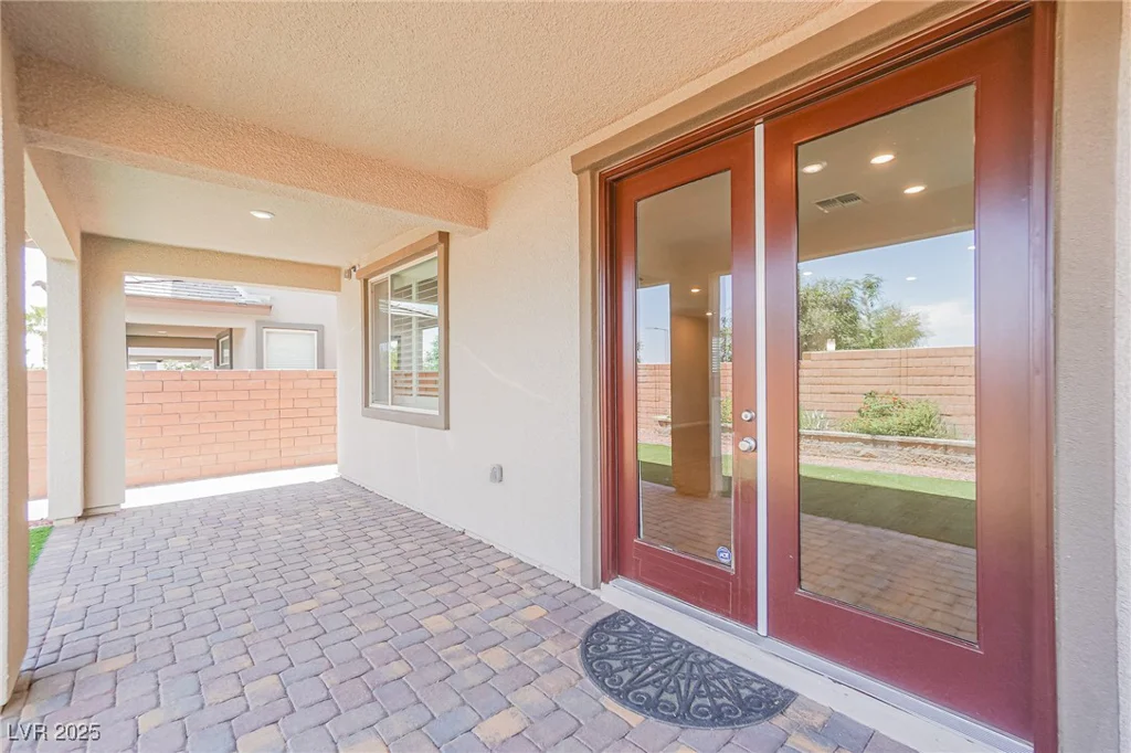 10718 Glowing Dawn, Las Vegas, NV 89135