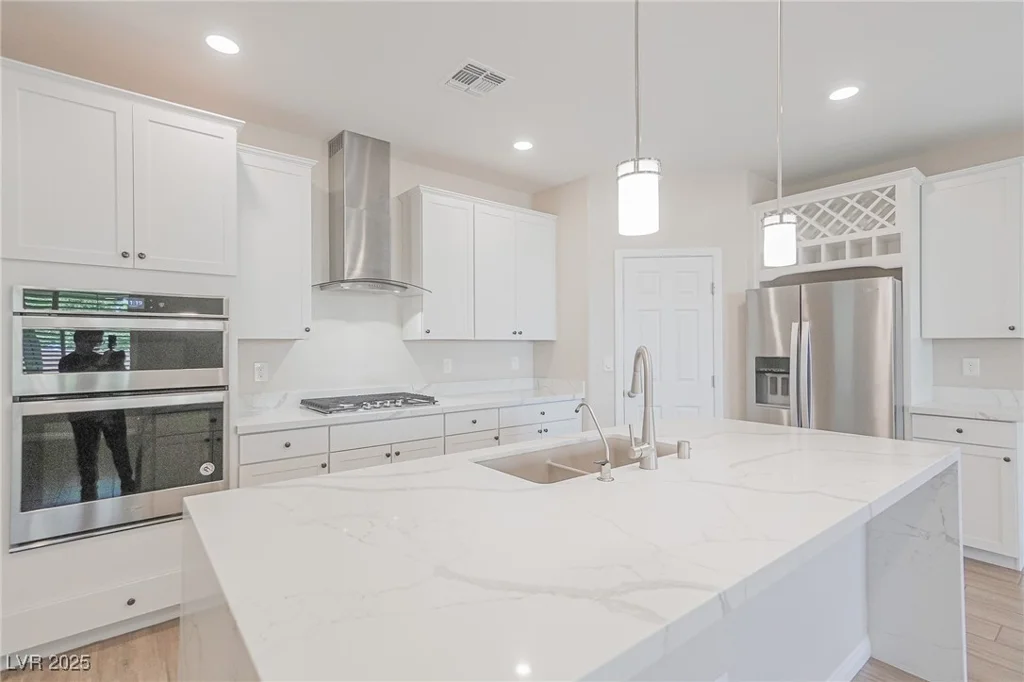 10718 Glowing Dawn, Las Vegas, NV 89135