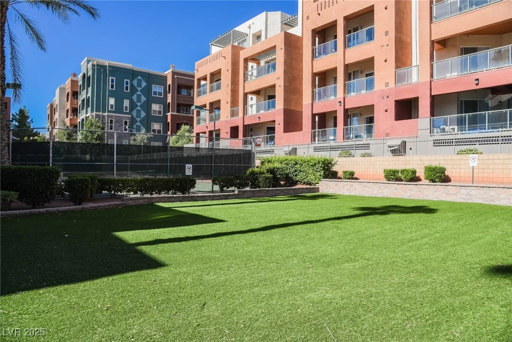 79 Agate, Las Vegas, NV 89123