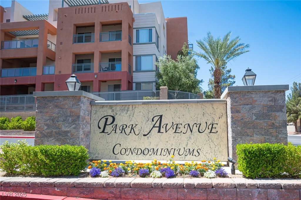 79 Agate, Las Vegas, NV 89123