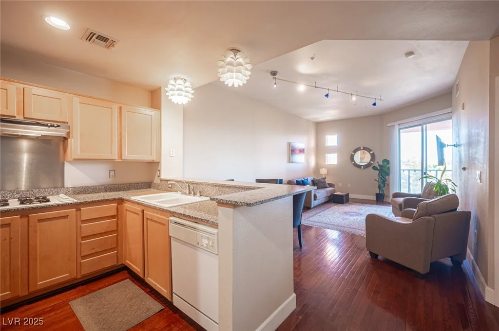 79 Agate, Las Vegas, NV 89123