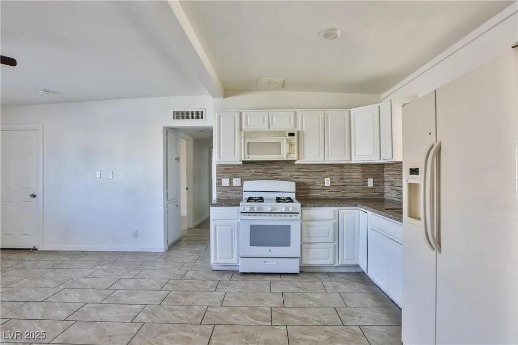1605 OAKWOOD, North Las Vegas, NV 89030