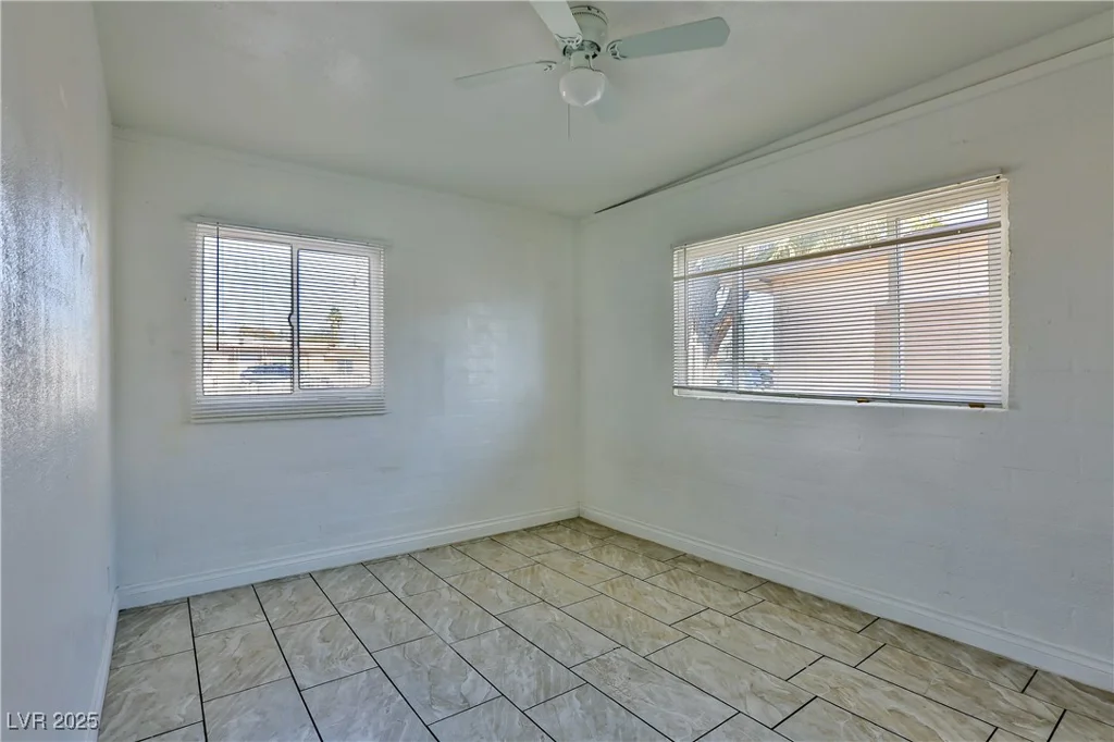 1605 OAKWOOD, North Las Vegas, NV 89030