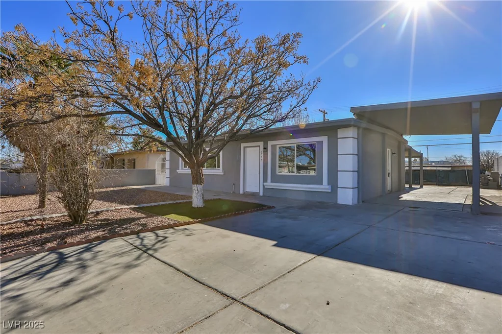 1605 OAKWOOD, North Las Vegas, NV 89030