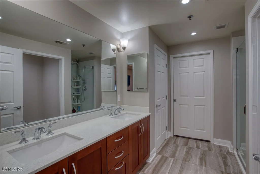 150 Las Vegas, Las Vegas, NV 89101