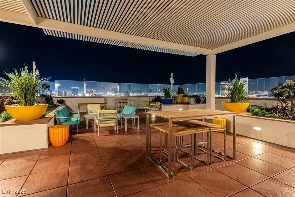 150 Las Vegas, Las Vegas, NV 89101