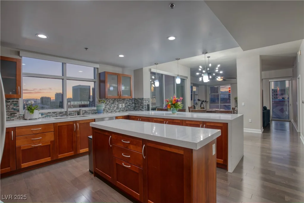 150 Las Vegas, Las Vegas, NV 89101