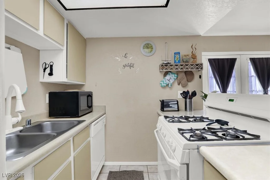 451 Sellers, Henderson, NV 89011