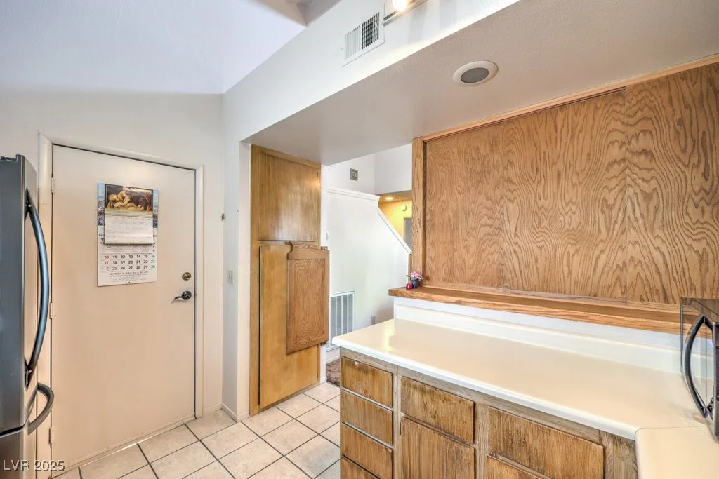 5655 Vineyard, Las Vegas, NV 89110