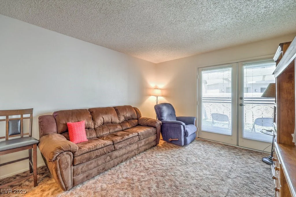 5655 Vineyard, Las Vegas, NV 89110