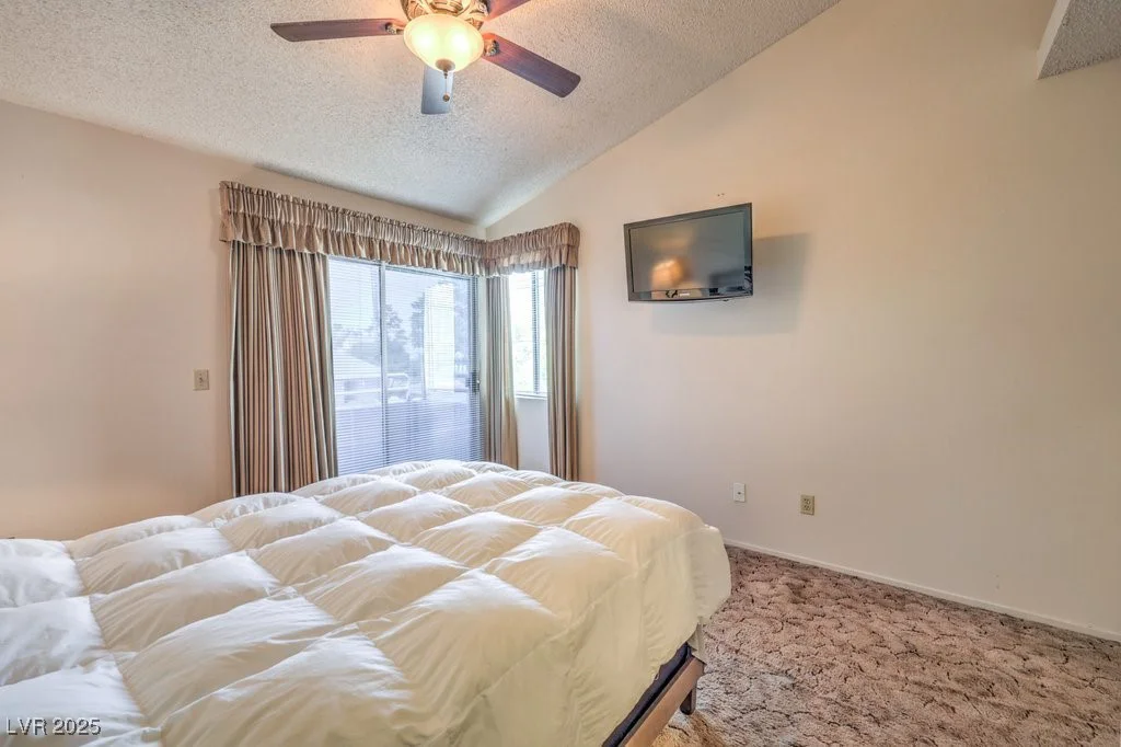 5655 Vineyard, Las Vegas, NV 89110
