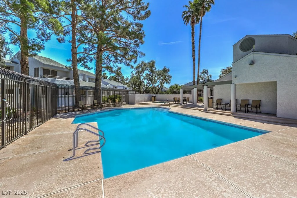 5655 Vineyard, Las Vegas, NV 89110