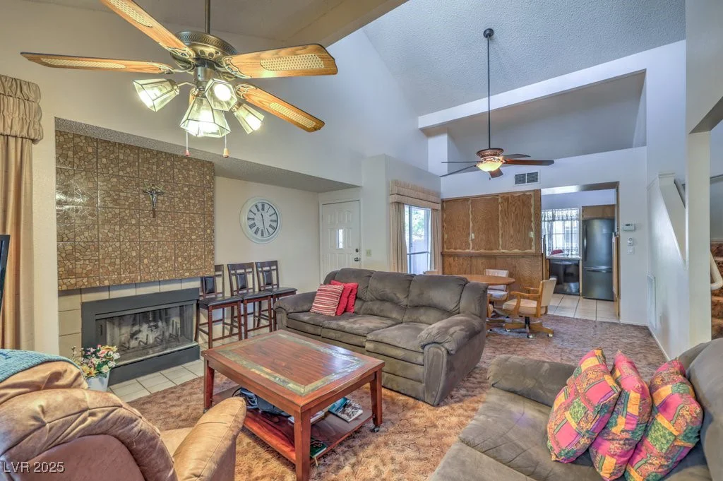 5655 Vineyard, Las Vegas, NV 89110