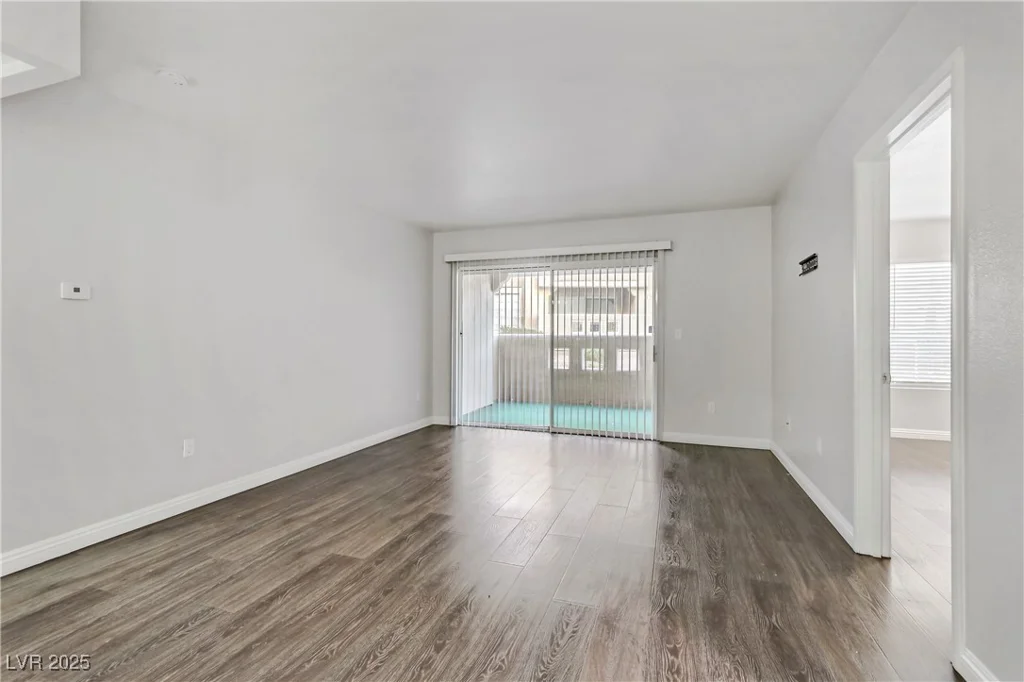 1900 High Valley, Las Vegas, NV 89128