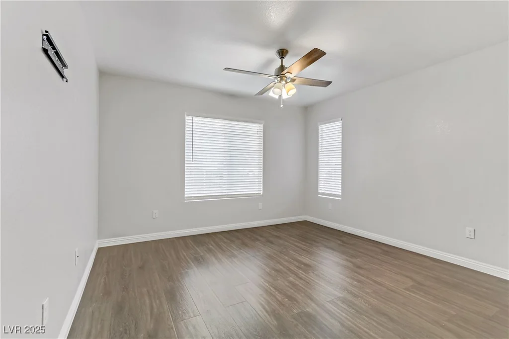 1900 High Valley, Las Vegas, NV 89128