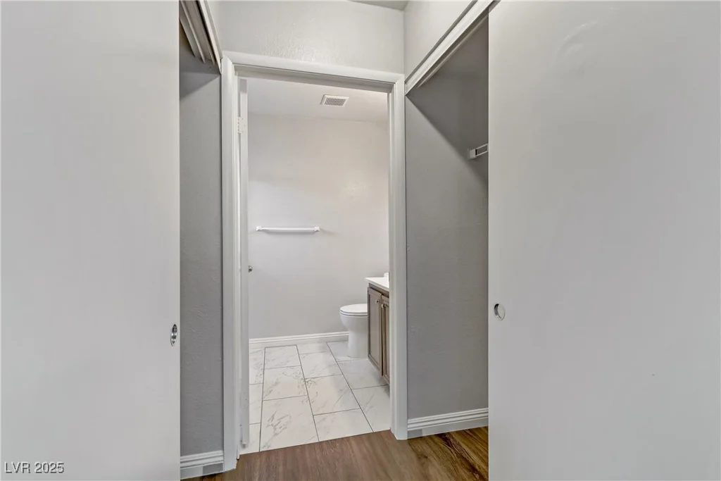 1900 High Valley, Las Vegas, NV 89128